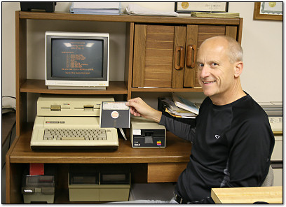 Ancient Computers In Use Today - Kevin Huffman's Apple IIe