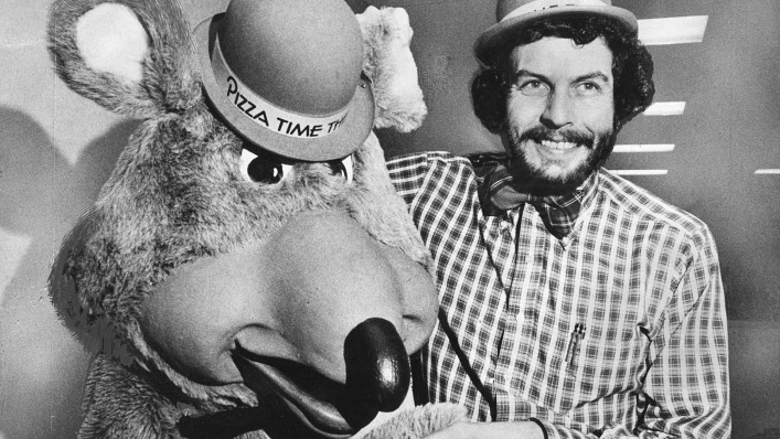 Nolan Bushnell and Chuck E. Cheese